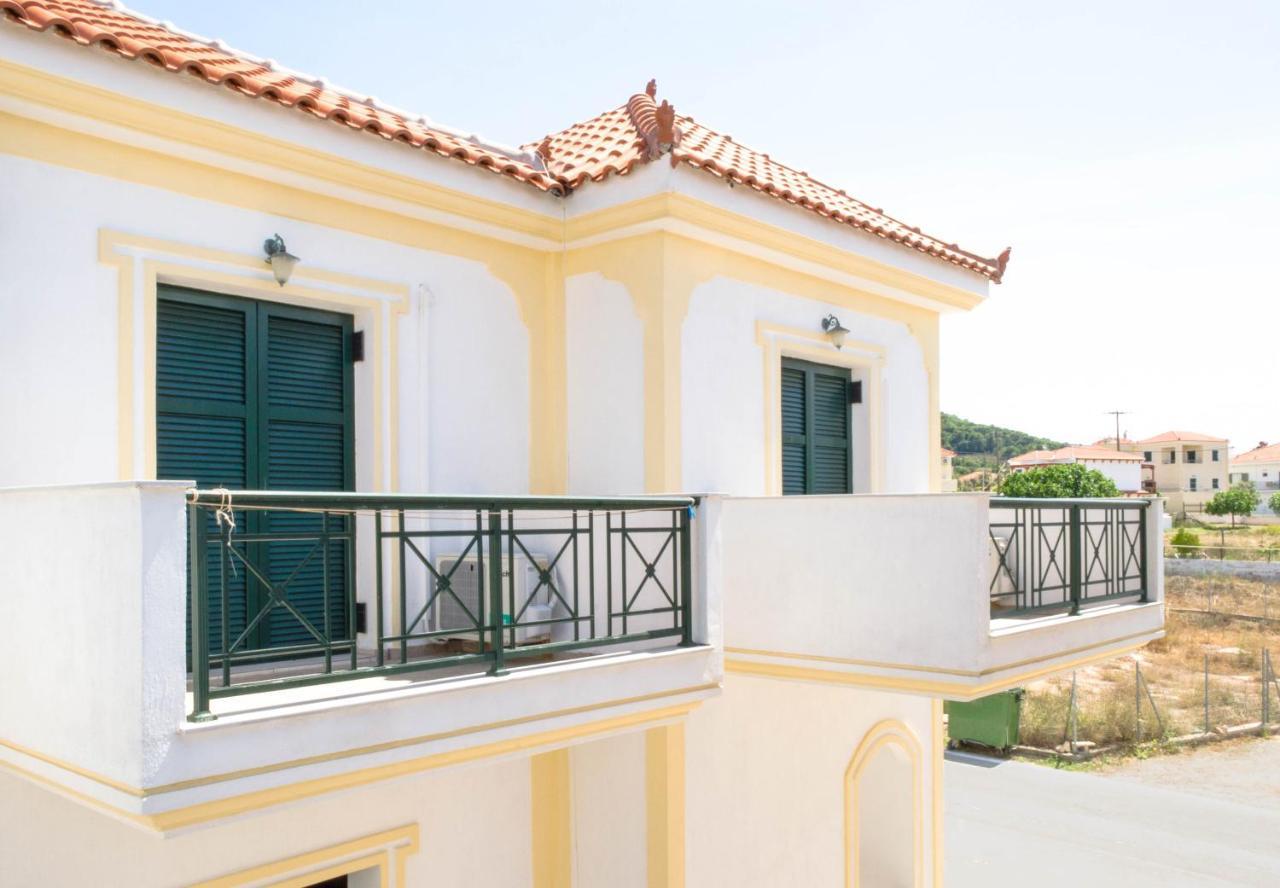 Irides Apartments Megalochori  المظهر الخارجي الصورة
